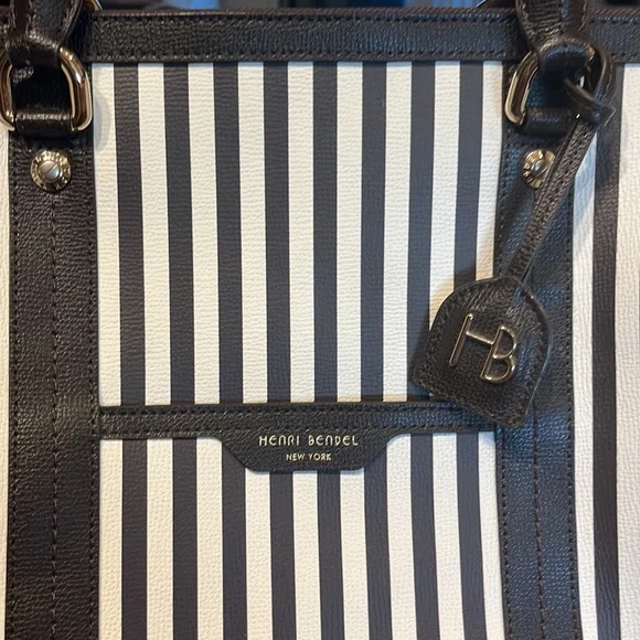 Henri Bendel Centennial Stripe Weekend Duffle - EXCELLENT Condition. - Picture 3 of 12